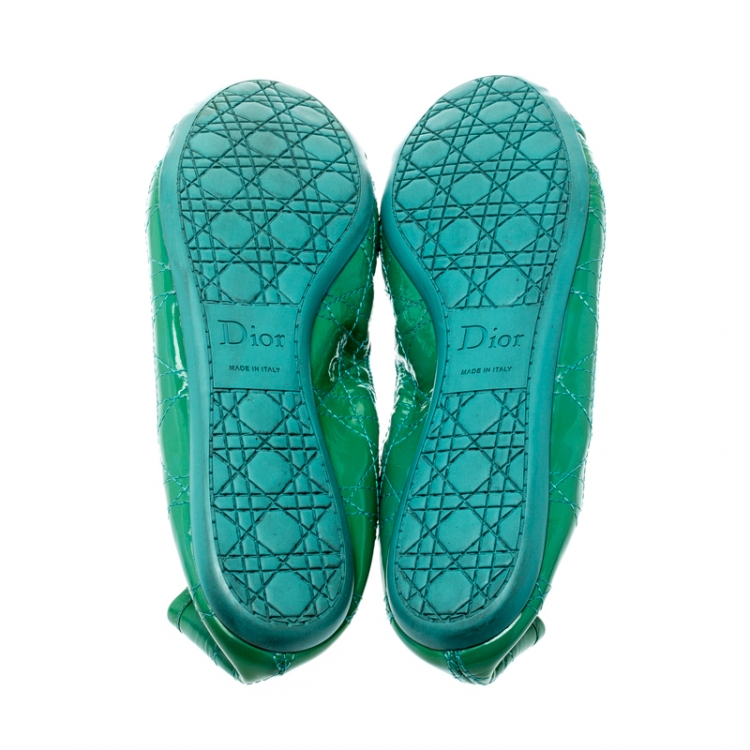 Pre Owned Dior Green Patent Cannage Leather Icon Metal Cap Toe Bow Scrunch Ballet Flats Size 38.5