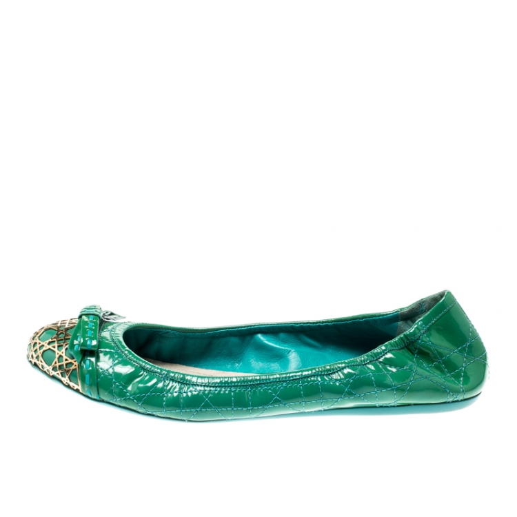 Pre Owned Dior Green Patent Cannage Leather Icon Metal Cap Toe Bow Scrunch Ballet Flats Size 38.5