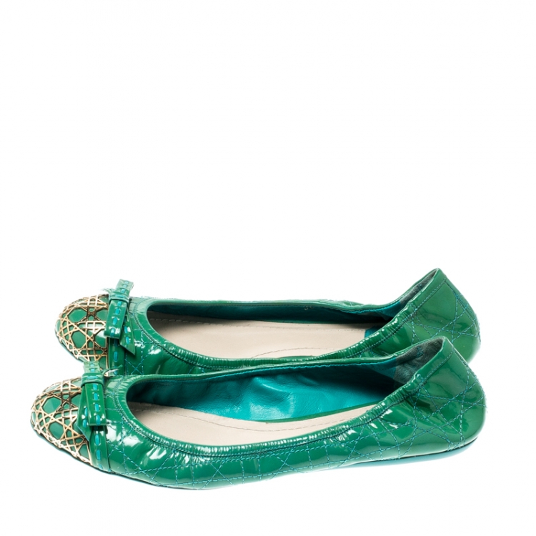 Pre Owned Dior Green Patent Cannage Leather Icon Metal Cap Toe Bow Scrunch Ballet Flats Size 38.5
