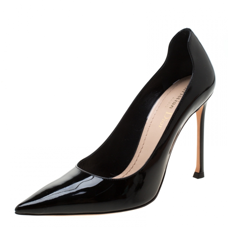 مملوكة مسبقًا Dior Black Patent Leather Pointed Toe Pumps Size 38