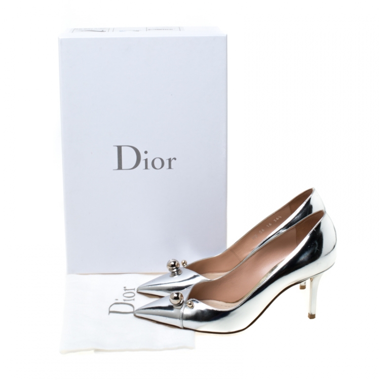 Pre Owned Dior Metallic Silver Leather Charm Pointed Toe Pumps Size 36.5