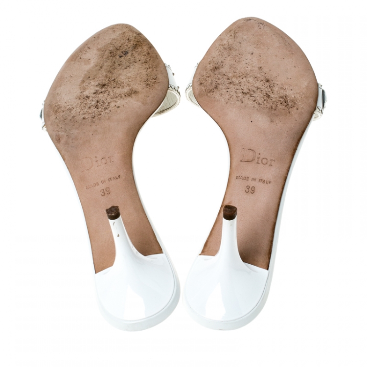 مملوكة مسبقًا Dior White Leather Embellished Open Toe Sandals Size 39