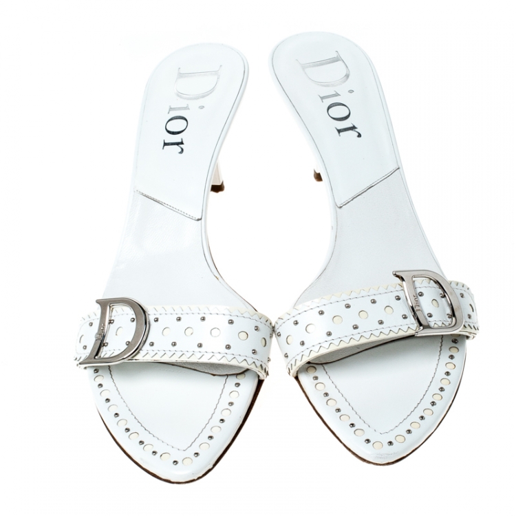مملوكة مسبقًا Dior White Leather Embellished Open Toe Sandals Size 39