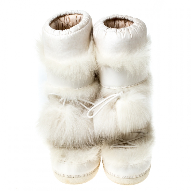 Pre Owned Dior White Leather and Fur Lace Up Snow Boots Size 35