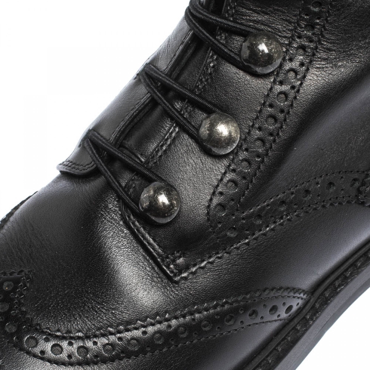 مملوكة مسبقًا Dior Black Brogue Leather Diorunit Combat Ankle Boots Size 37