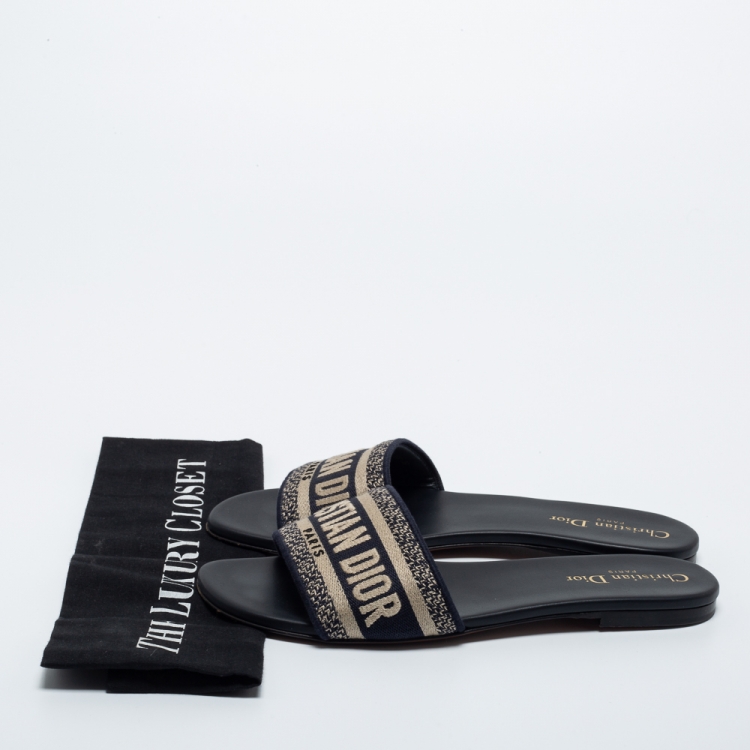 مملوكة مسبقًا Dior Navy Blue Embroidered Canvas Dway Flat Slides Size 39