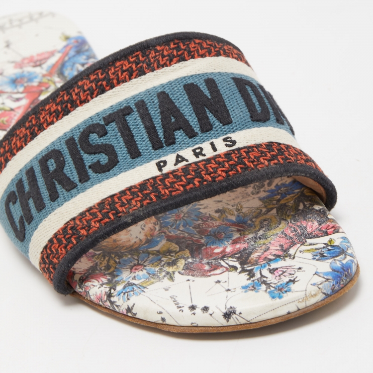 مملوكة مسبقًا Dior Tricolor Logo Embroidered Canvas Dway Flat Slides Size 38.5