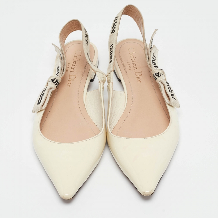مملوكة مسبقًا Dior Cream Patent Jadior Slingback Flats Sandals Size 36