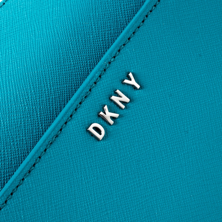 Pre Owned Dkny Blue Leather Medium Bryant Crossbody Bag  