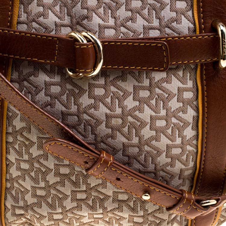 مملوكة مسبقًا DKNY Beige/Brown Canvas and Leather Crossbody Bag