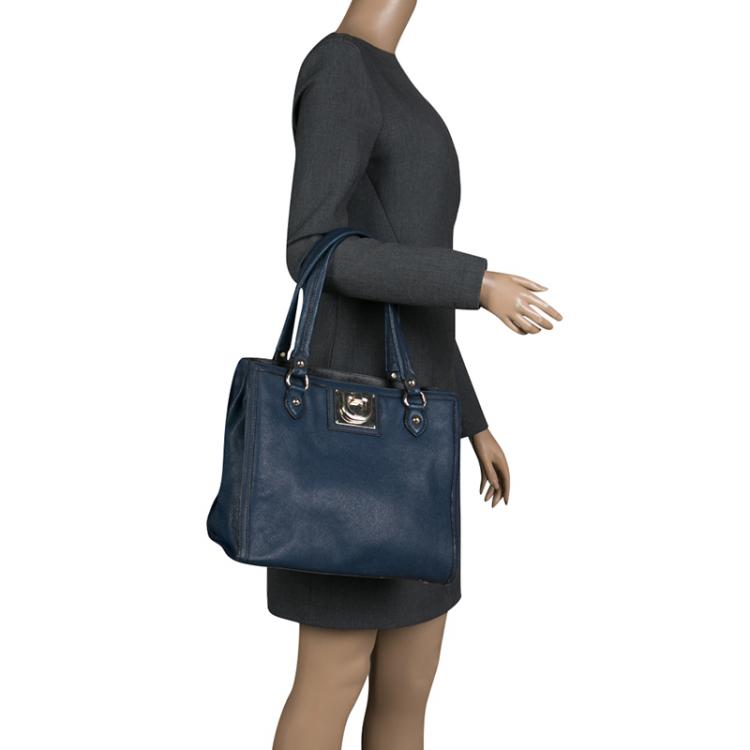 مملوكة مسبقًا DKNY Blue Leather Shoulder Bag