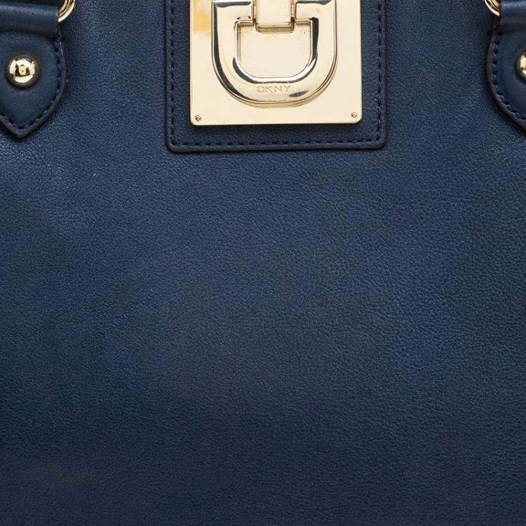 مملوكة مسبقًا DKNY Blue Leather Shoulder Bag