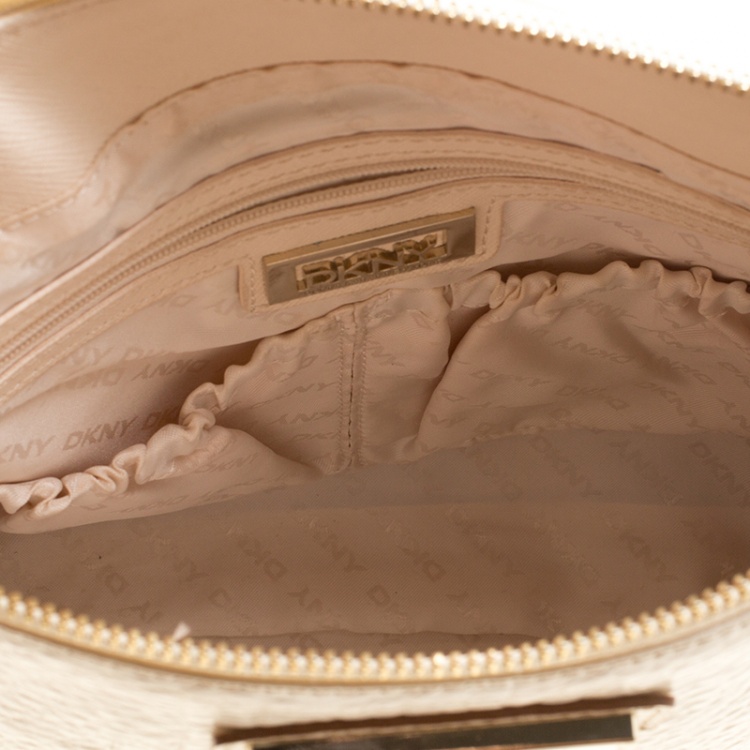 مملوكة مسبقًا Dkny Cream Leather Crossbody Bag