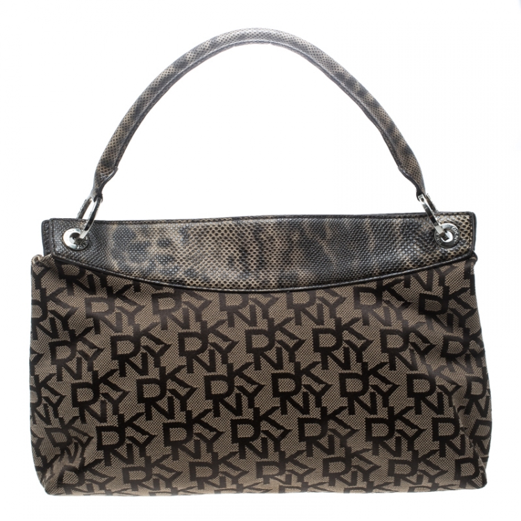 Pre Owned Dkny Beige Signature Canvas Hobo