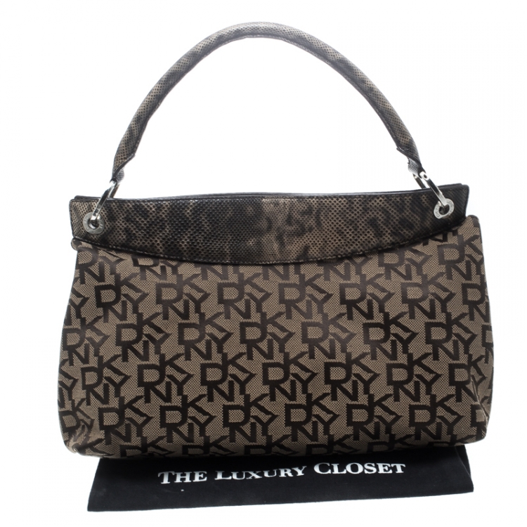 Pre Owned Dkny Beige Signature Canvas Hobo