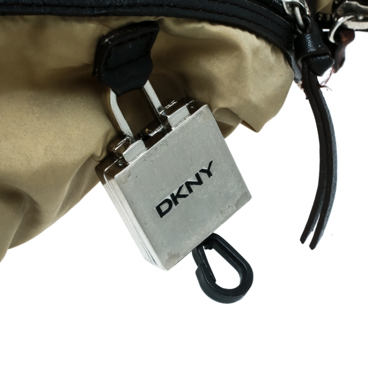 مملوكة مسبقًا DKNY Brown Signature Canvas and Leather Shoulder Bag