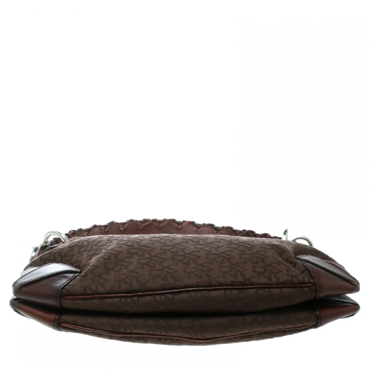 مملوكة مسبقًا DKNY Brown Signature Canvas and Leather Shoulder Bag
