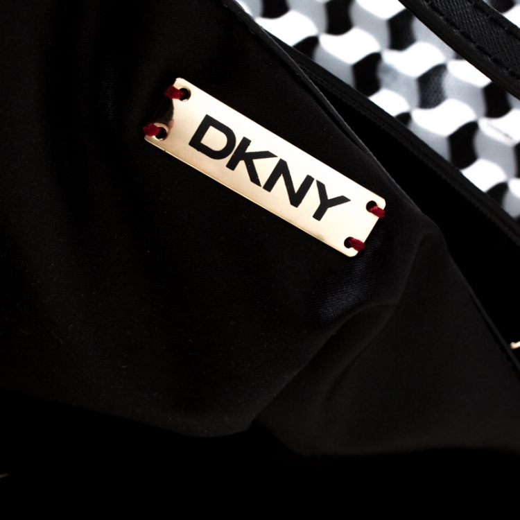 مملوكة مسبقًا DKNY Black/White Coated Canvas and Leather Geometric Printed Tote