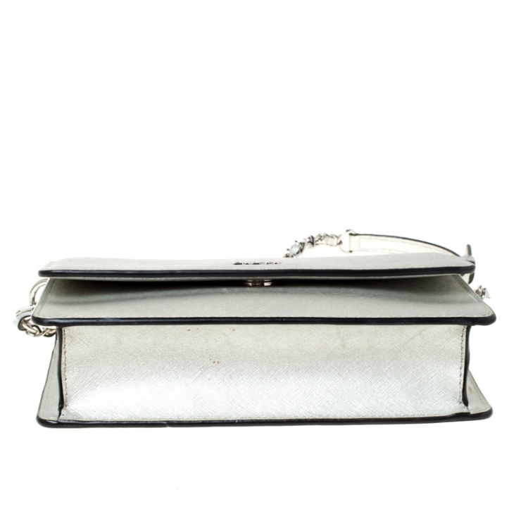 Pre Owned DKNY Silver Leather Bryant Crossbody Bag