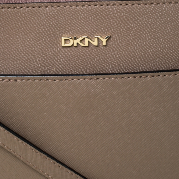 Pre Owned DKNY Dark Beige Leather Top Zip Crossbody Bag