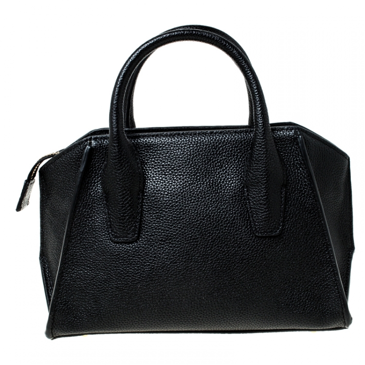 مملوكة مسبقًا DKNY Black Leather Mini Chelsea Crossbody Bag 