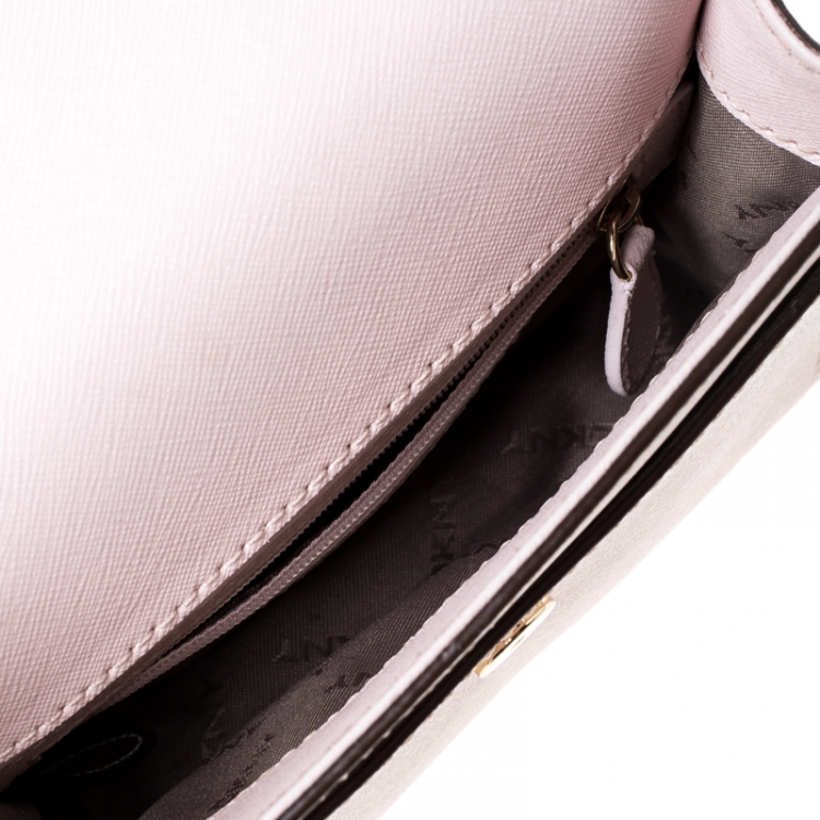 مملوكة مسبقًا Dkny Baby Pink Leather Bryant Park Flap Crossbody Bag
