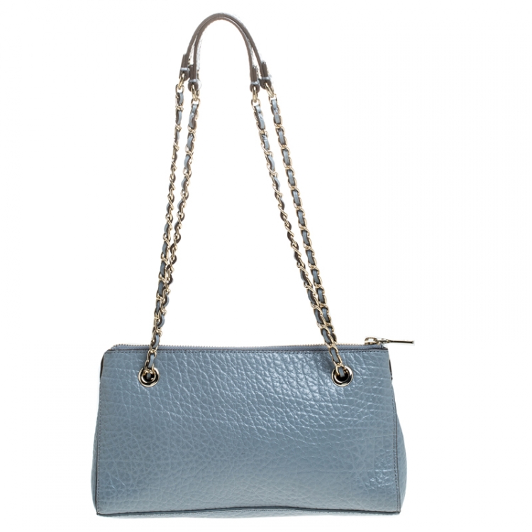 مملوكة مسبقًا DKNY Light Blue Leather Padlock Chain Shoulder Bag