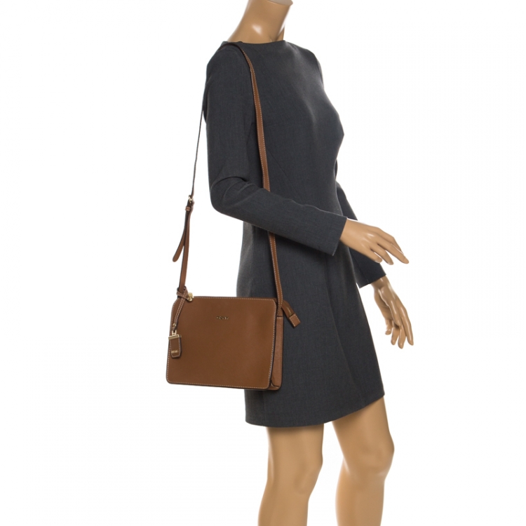 Pre Owned Dkny Brown Leather Zip Crossbody Bag