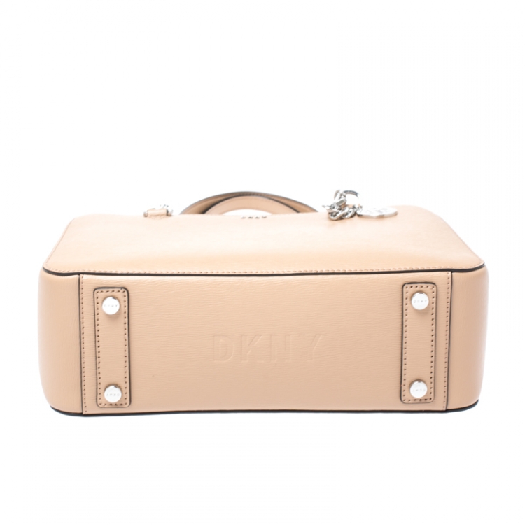 Pre Owned Dkny Beige Leather Medium Bryant Park Shopper Tote