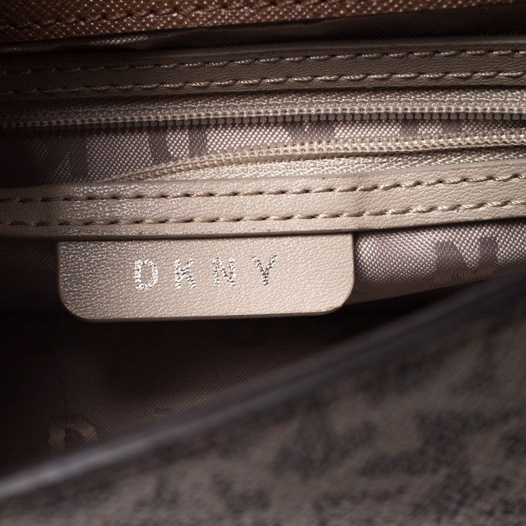 Pre Owned Dkny Brown Signature Coated Canvas Crossbody Bag 