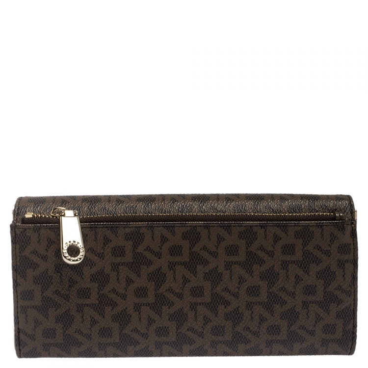Pre Owned Dkny Brown Coated Canvas Continental Wallet