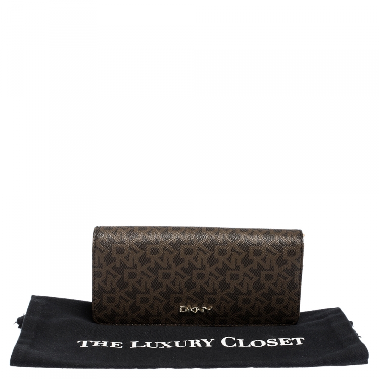 Pre Owned Dkny Brown Coated Canvas Continental Wallet
