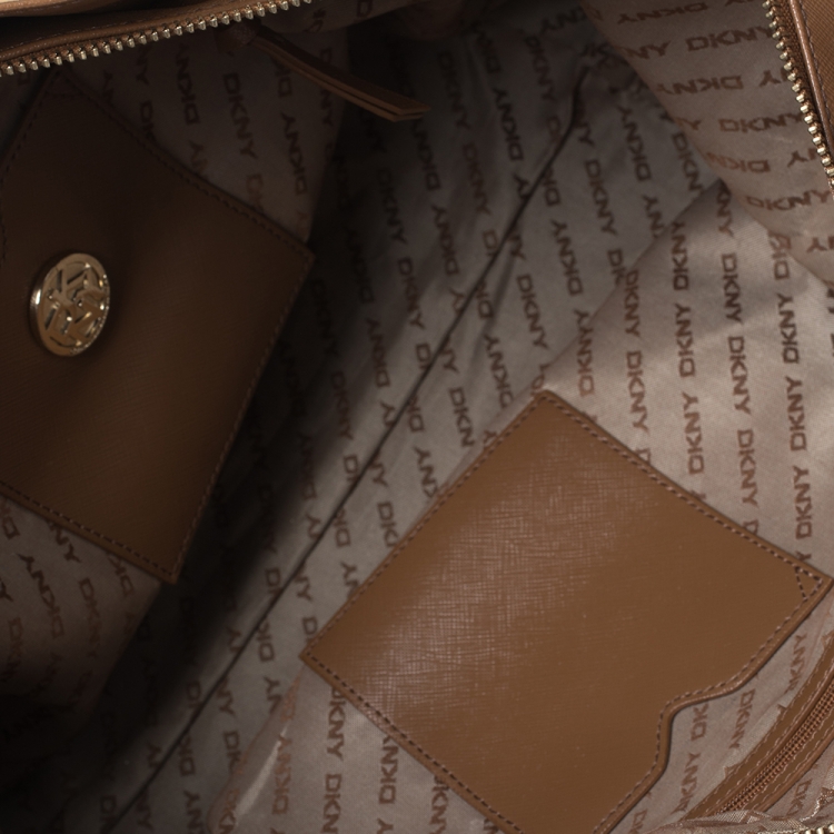 Pre Owned Dkny Beige Signature Canvas and Leather Tote 