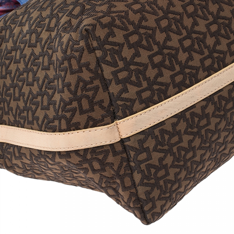 Pre Owned Dkny Beige Signature Canvas and Leather Tote 