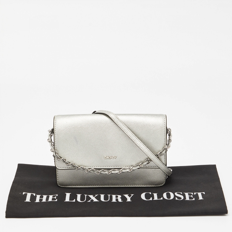 Pre Owned DKNY Silver Leather Bryant Flap Crossbody Bag