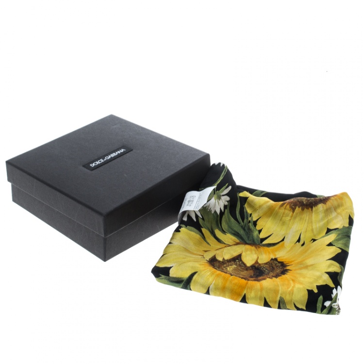 Pre Owned Dolce and Gabbana Black Silk Floral Printed Dotted Square Scarf