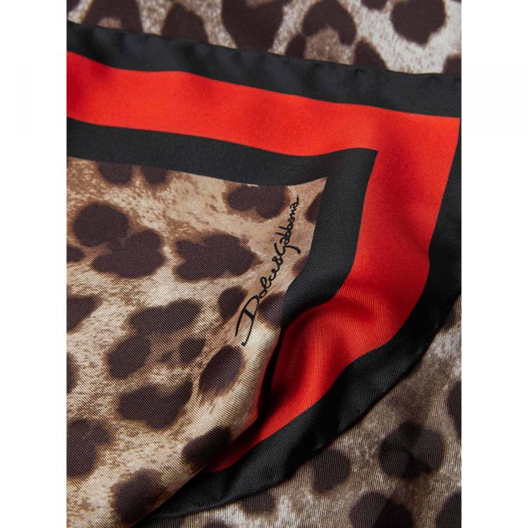Pre Owned Dolce & Gabbana Animal Leopard Print Silk Scarf