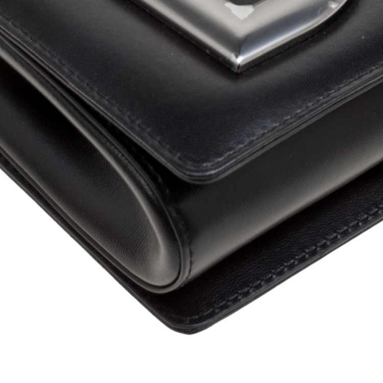 مملوكة مسبقًا Dolce and Gabbana Black Leather DG Girls Shoulder Bag