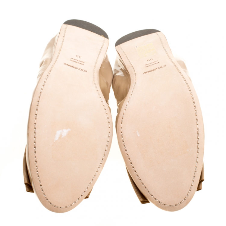 Pre Owned Dolce and Gabbana Beige Patent Leather Crystal Embellished Bow Scrunch Ballet Flats Size 39