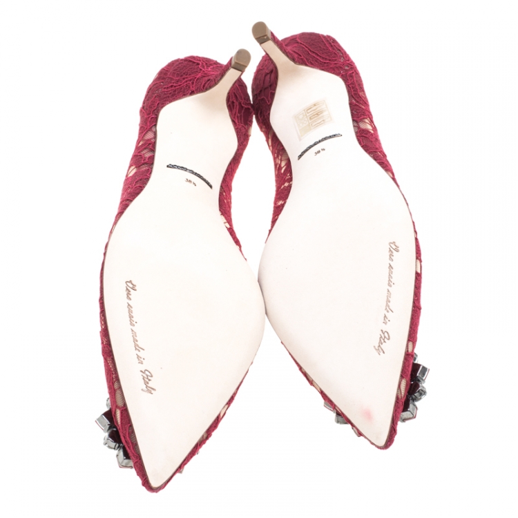 Pre Owned Dolce and Gabbana Maroon Lace Bellucci Crystal Embellished Pointed Toe Pumps Size 38.5