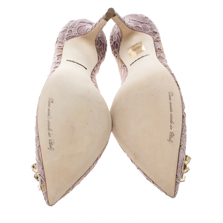 Pre Owned Dolce and Gabbana Lavender Lace Bellucci Crystal Embellished Pointed Toe Pumps Size 39.5
