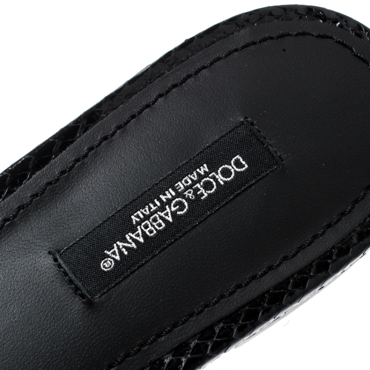 مملوكة مسبقًا Dolce and Gabbana Black Crystal Embellished Snakeskin Leather Bianca Flat Slides Size 37.5