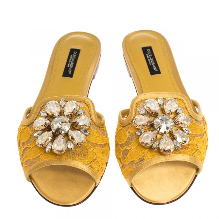 مملوكة مسبقًا Dolce & Gabbana Yellow Lace Jeweled Embellishment Flat Slides Size 38