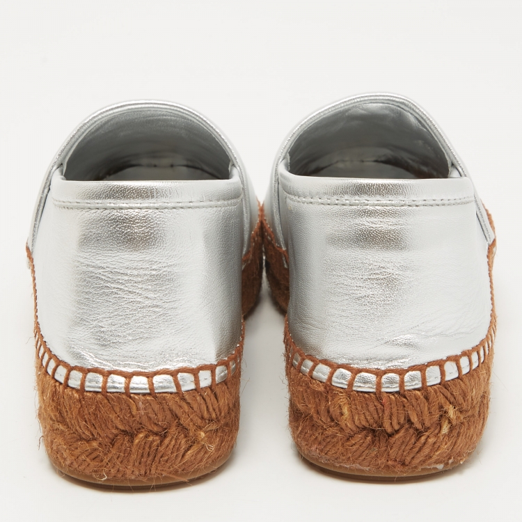 Pre Owned Dolce & Gabbana Silver Leather Espadrille Flats Size 37