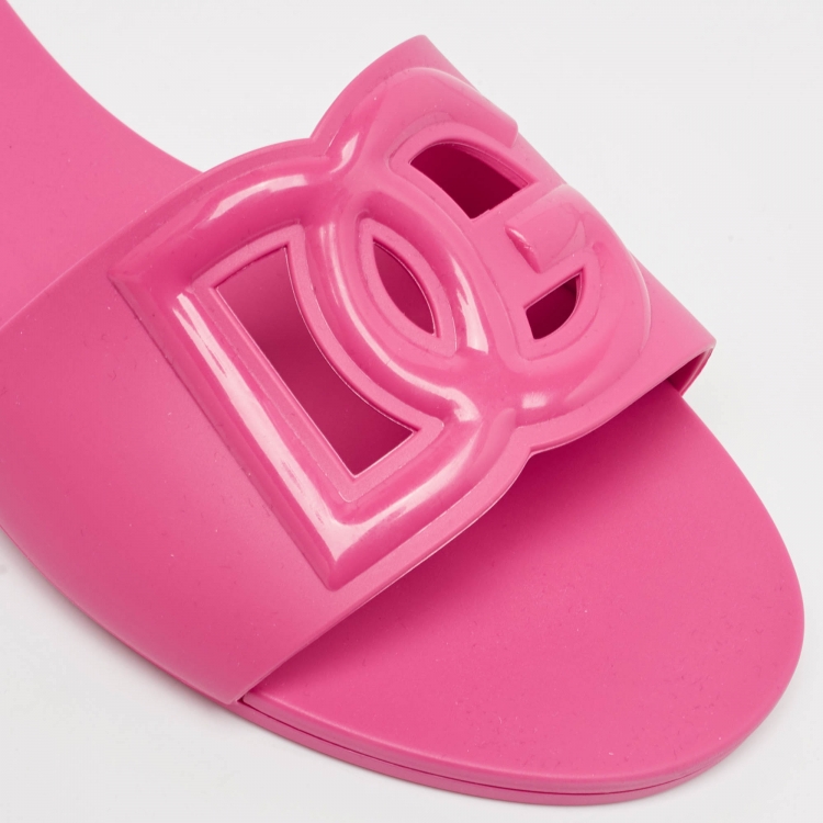 Pre Owned Dolce & Gabbana Pink Rubber DG Logo Flat Slides Size 36