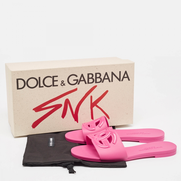 Pre Owned Dolce & Gabbana Pink Rubber DG Logo Flat Slides Size 36