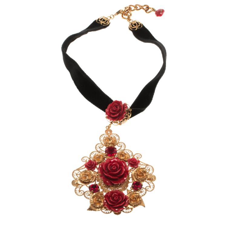 Pre Owned Dolce and Gabbana Rose Filigree Gold Tone Pendant Choker Necklace