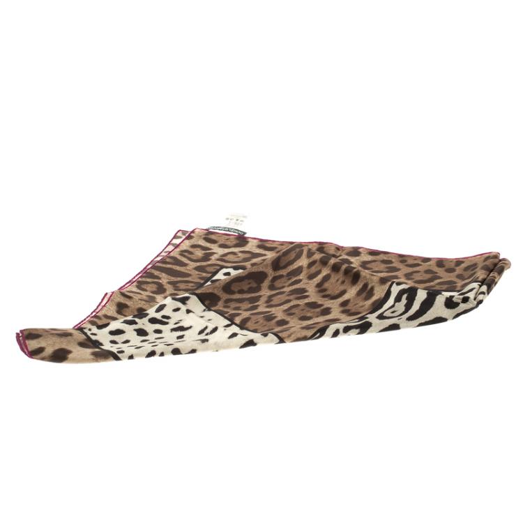 Pre Owned Dolce and Gabbana Leopard Print Contrast Edge Silk Square Scarf