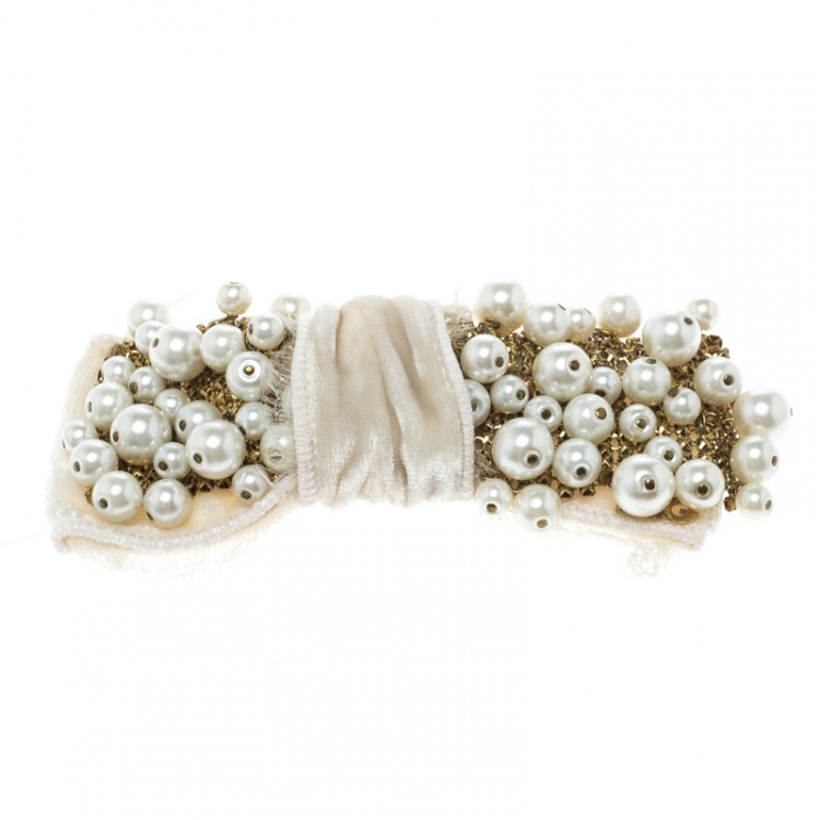 Pre Owned Dolce and Gabbana White Faux Pearl Embellished Cream Bow Brooch