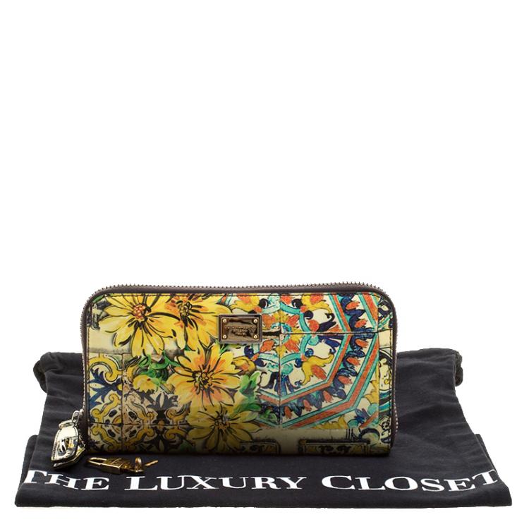 Pre Owned Dolce and Gabbana Multicolor Floral Printed Patent Leather Zip Around Clutch
